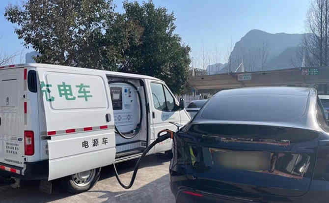 海拉尔区汽车搭电